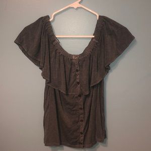 Off the shoulder shirt! GREAT CONDITION
